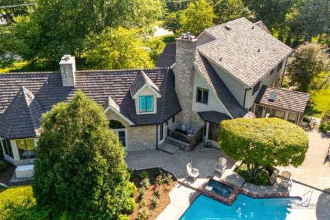 Tiny photo for 222 W Old Mill Road, Lake Forest, IL 60045 (MLS # 12725059)