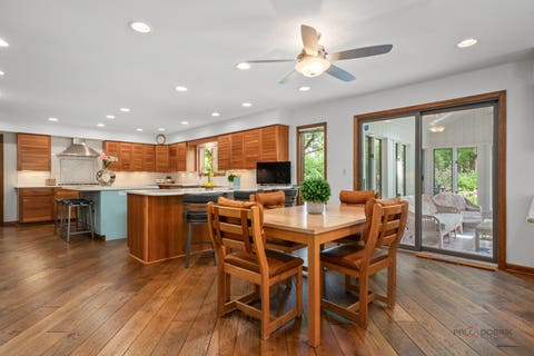 Tiny photo for 222 W Old Mill Road, Lake Forest, IL 60045 (MLS # 12725059)