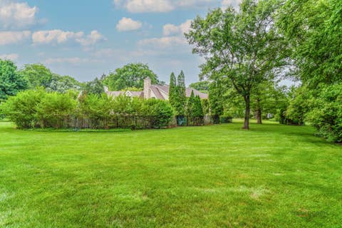 Tiny photo for 222 W Old Mill Road, Lake Forest, IL 60045 (MLS # 12725059)