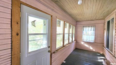 Tiny photo for 1313 N NEWTON Avenue, Johnston City, IL 62951 (MLS # EB460059)