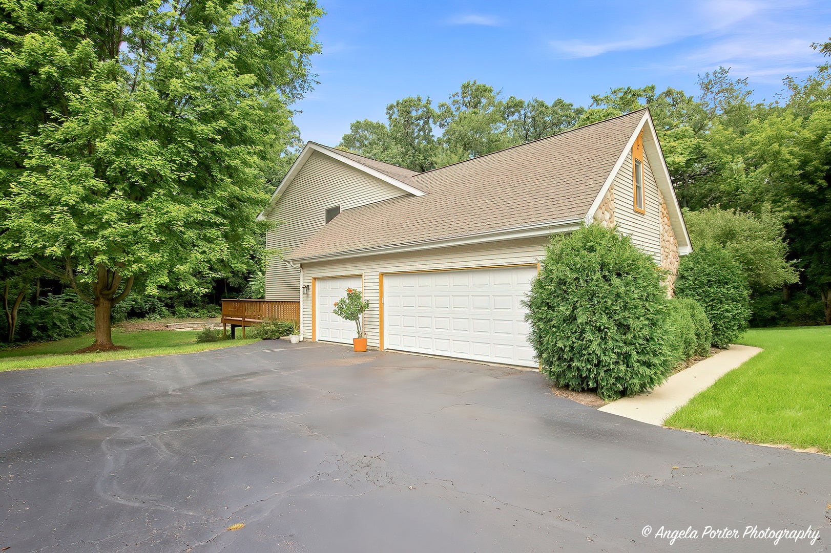 3425 Burr Oak Lane