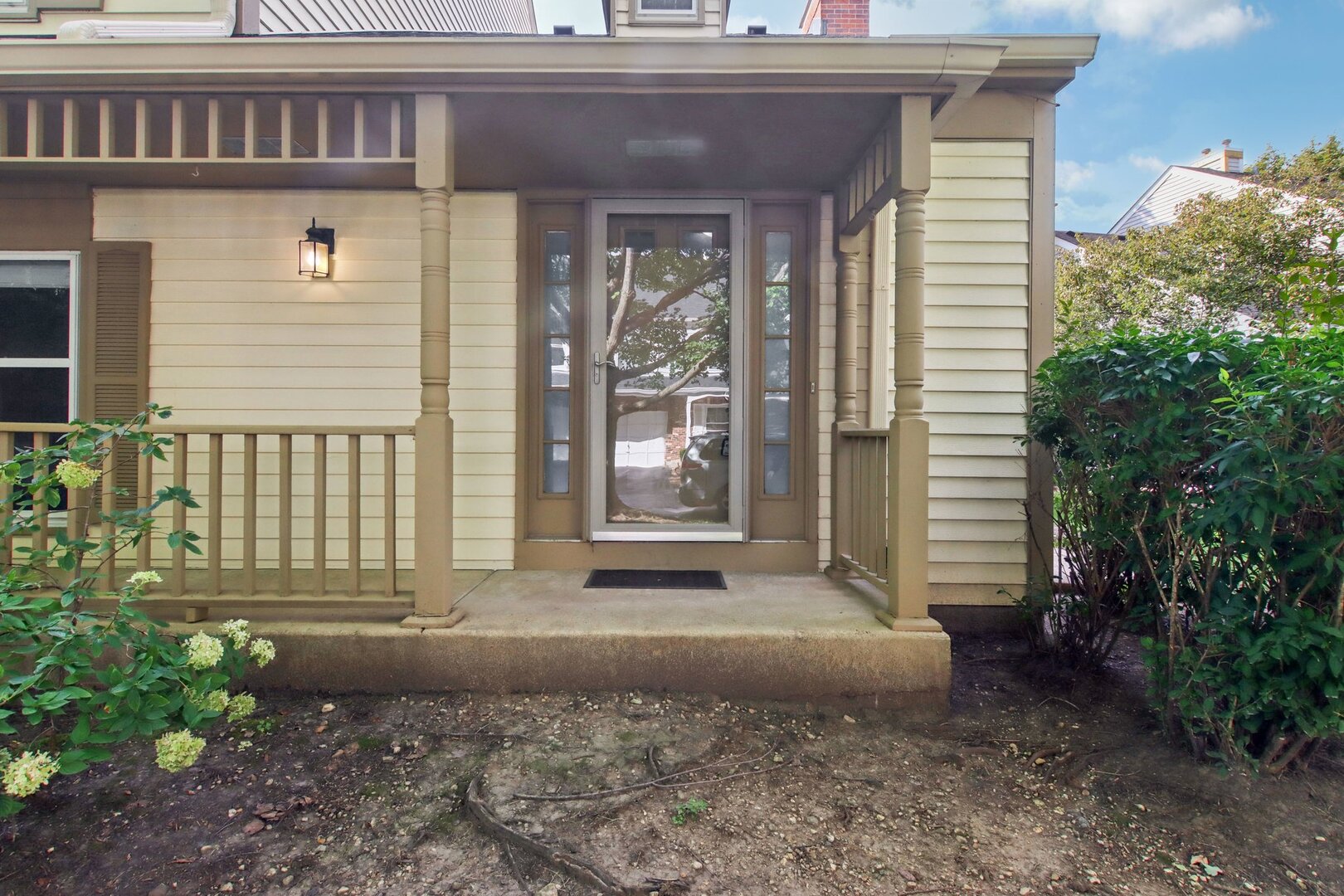 1329 Queensgreen Circle