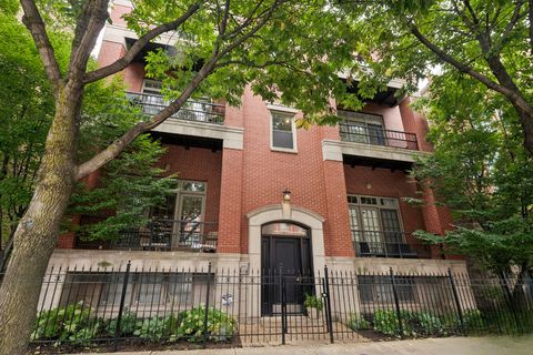 1931 N Damen Avenue 2S Chicago IL 60647