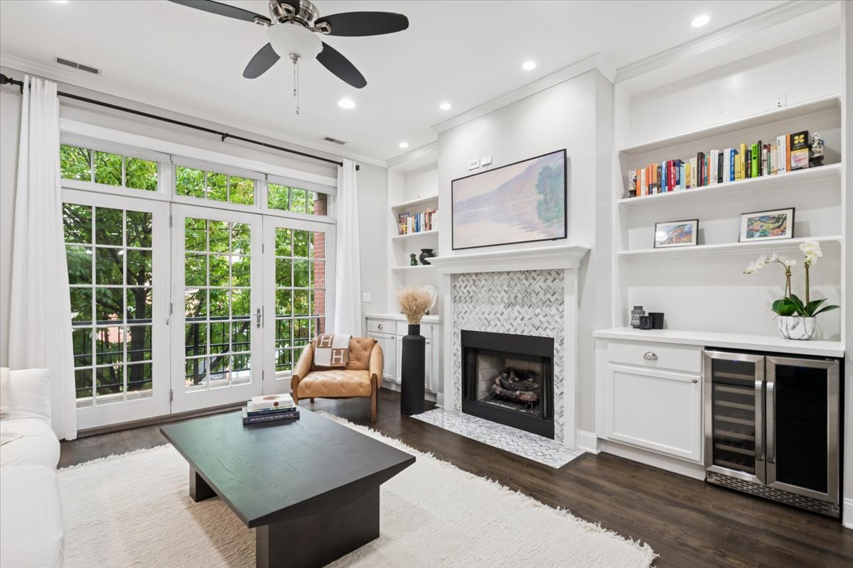 1931 N Damen Avenue 2S