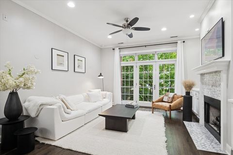 Tiny photo for 1931 N Damen Avenue #2S, Chicago, IL 60647 (MLS # 12477605)