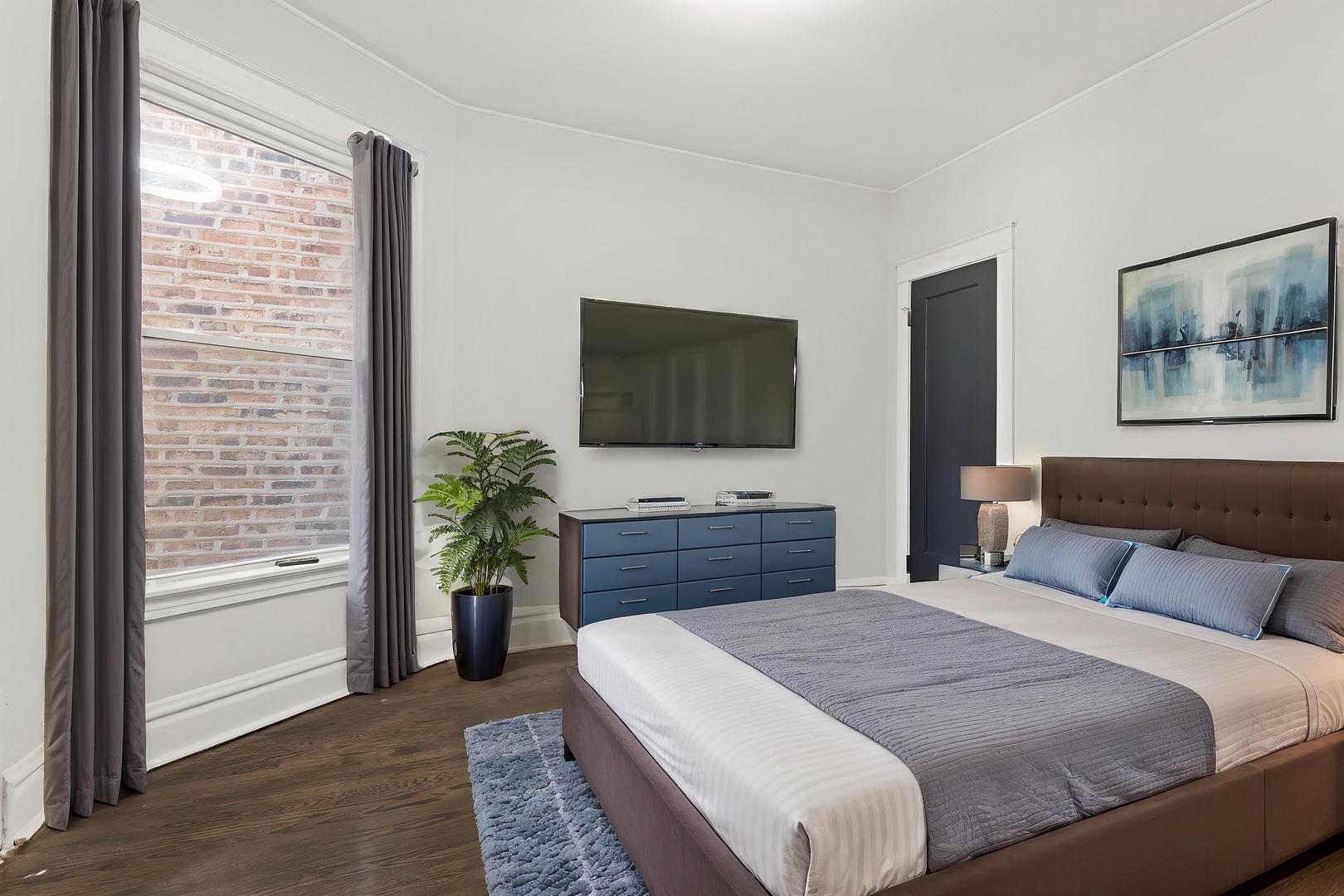 615 E 60th Street