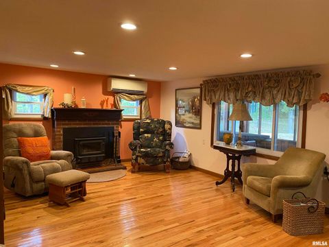 Tiny photo for 3526 Kendale Acres Road, Tamaroa, IL 62888 (MLS # EB460357)