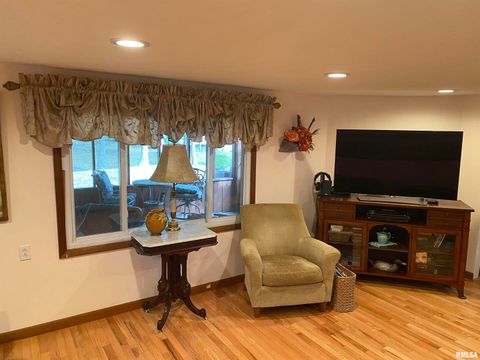 Tiny photo for 3526 Kendale Acres Road, Tamaroa, IL 62888 (MLS # EB460357)