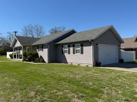 Tiny photo for 911 E Stotlar Street, Herrin, IL 62848 (MLS # 12605076)
