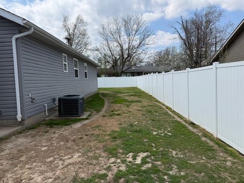 Tiny photo for 911 E Stotlar Street, Herrin, IL 62848 (MLS # 12605076)