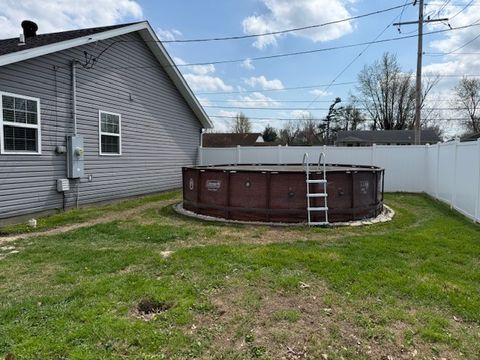 Tiny photo for 911 E Stotlar Street, Herrin, IL 62848 (MLS # 12605076)