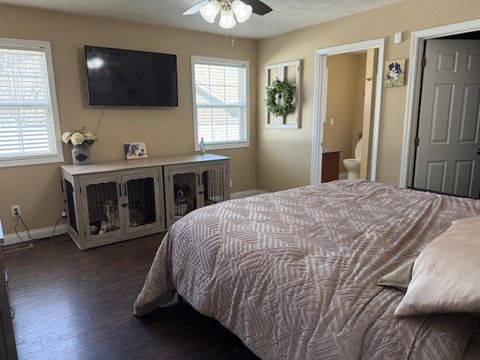 Tiny photo for 911 E Stotlar Street, Herrin, IL 62848 (MLS # 12605076)