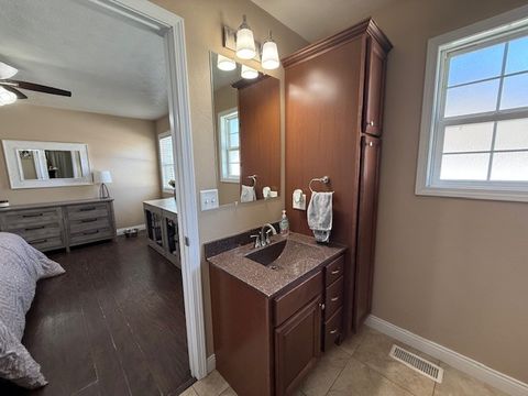 Tiny photo for 911 E Stotlar Street, Herrin, IL 62848 (MLS # 12605076)