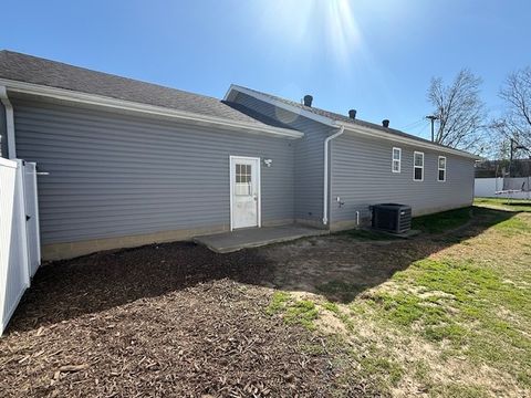 Tiny photo for 911 E Stotlar Street, Herrin, IL 62848 (MLS # 12605076)