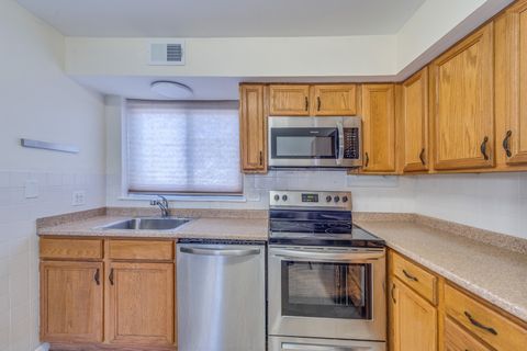 Tiny photo for 421 Elm Street #6K, Deerfield, IL 60015 (MLS # 12565596)