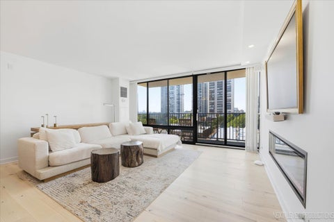 Tiny photo for 1516 N State Parkway #8C, Chicago, IL 60610 (MLS # 12768400)