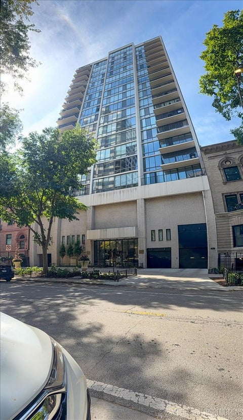 Photo of 1516 N State Parkway #8C, Chicago, IL 60610 (MLS # 12768400)