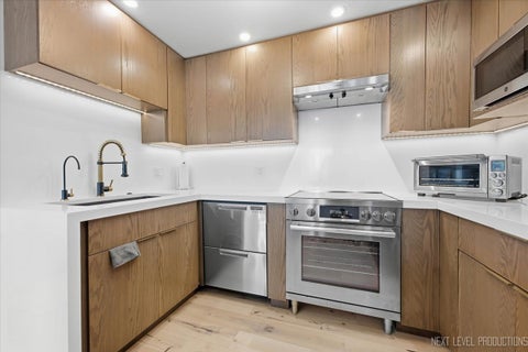 Tiny photo for 1516 N State Parkway #8C, Chicago, IL 60610 (MLS # 12768400)