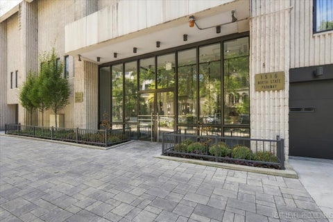 Tiny photo for 1516 N State Parkway #8C, Chicago, IL 60610 (MLS # 12768400)