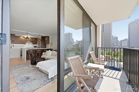 Tiny photo for 1516 N State Parkway #8C, Chicago, IL 60610 (MLS # 12768400)