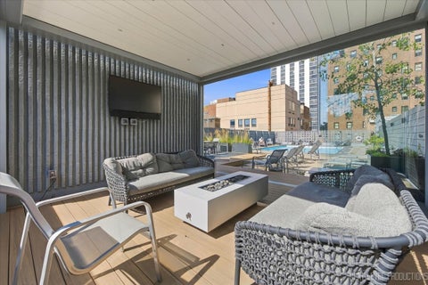 Tiny photo for 1516 N State Parkway #8C, Chicago, IL 60610 (MLS # 12768400)