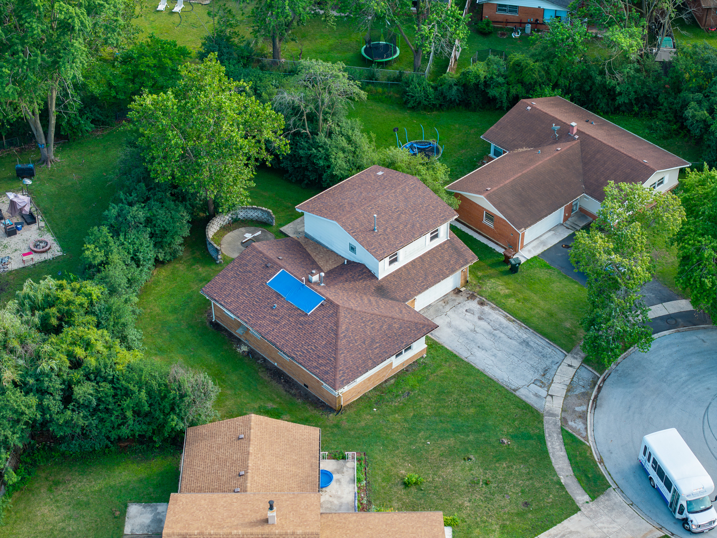 3205 Oak Court