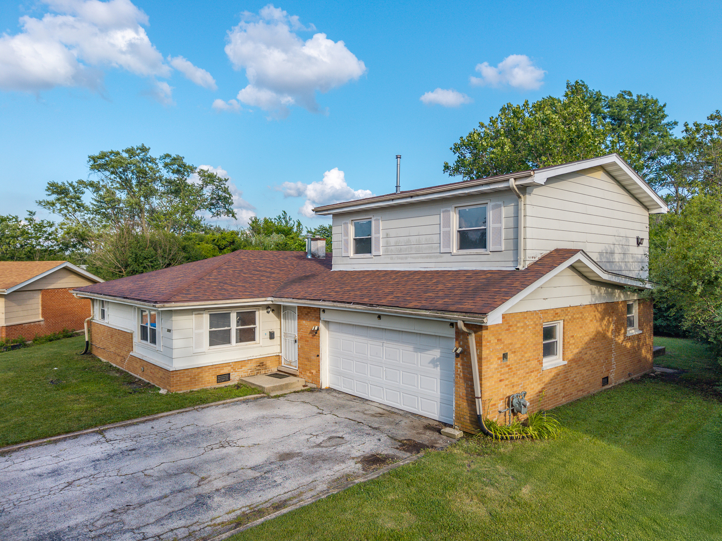 3205 Oak Court