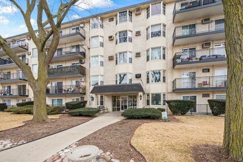 Photo of 5506 Lincoln Avenue #122, Morton Grove, IL 60053 (MLS # 12573744)