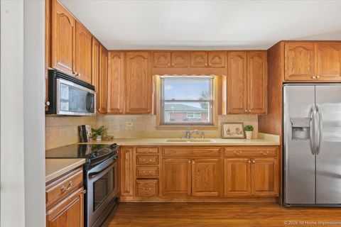 Tiny photo for 8855 S Richmond Avenue, Evergreen Park, IL 60805 (MLS # 12573262)