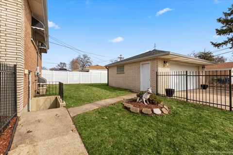Tiny photo for 8855 S Richmond Avenue, Evergreen Park, IL 60805 (MLS # 12573262)