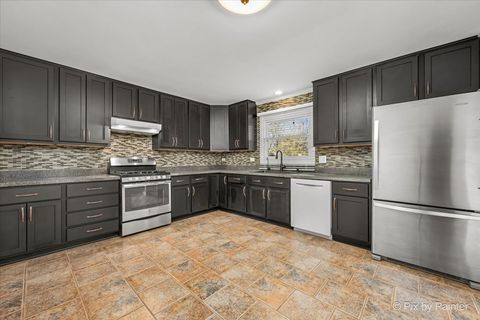 Tiny photo for 4N850 E Mary Drive, St. Charles, IL 60175 (MLS # 12513154)