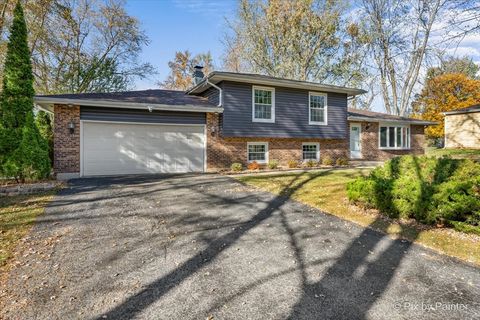 Tiny photo for 4N850 E Mary Drive, St. Charles, IL 60175 (MLS # 12513154)