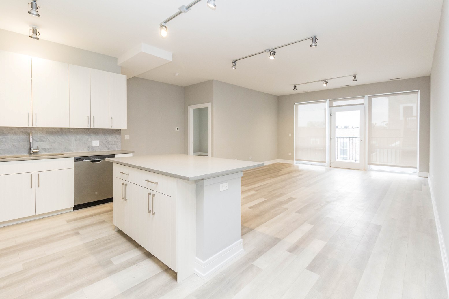 1554 N Talman Avenue 306