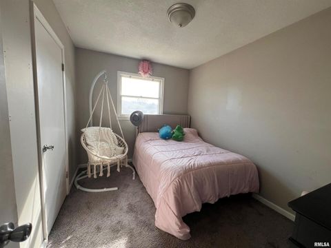 Tiny photo for 2433 CEDAR CREEK Court, Quincy, IL 62305 (MLS # QC4259565)