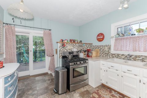 Tiny photo for 615 W South Street, Pontiac, IL 61764 (MLS # 12453064)