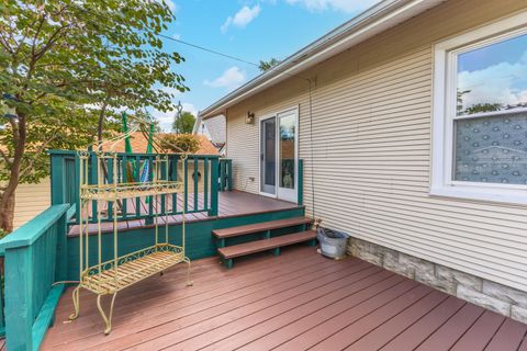 Tiny photo for 615 W South Street, Pontiac, IL 61764 (MLS # 12453064)