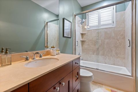 Tiny photo for 3721 N WILTON Avenue #5, Chicago, IL 60613 (MLS # 12611483)
