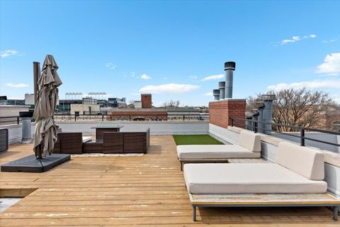 Tiny photo for 3721 N WILTON Avenue #5, Chicago, IL 60613 (MLS # 12611483)