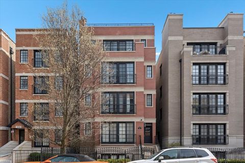 Photo of 3721 N WILTON Avenue #5, Chicago, IL 60613 (MLS # 12611483)