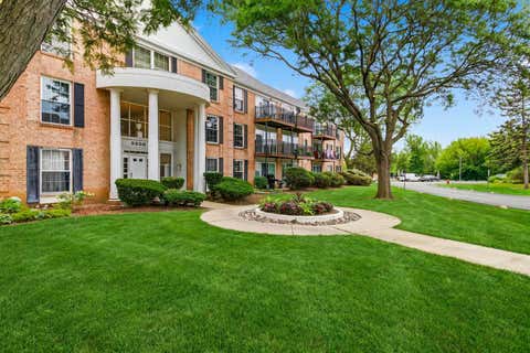 Tiny photo for 5300 Carriage Way Drive #107, Rolling Meadows, IL 60008 (MLS # 12726876)