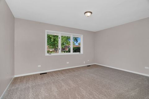 Tiny photo for 18233 Michigan Court #73, Orland Park, IL 60467 (MLS # 12485234)