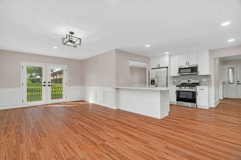 Tiny photo for 18233 Michigan Court #73, Orland Park, IL 60467 (MLS # 12485234)