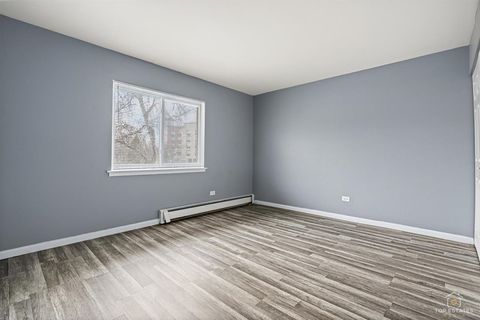 Tiny photo for 983 Crimson Court #2-206, Prospect Heights, IL 60070 (MLS # 12608835)