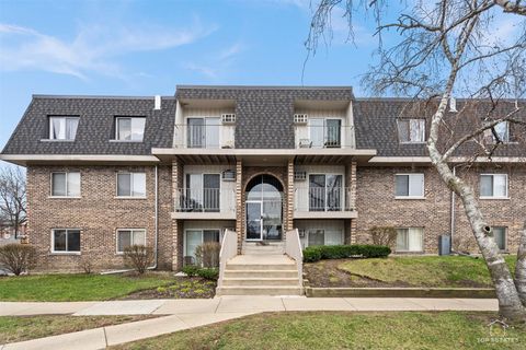Tiny photo for 983 Crimson Court #2-206, Prospect Heights, IL 60070 (MLS # 12608835)