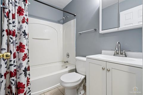 Tiny photo for 983 Crimson Court #2-206, Prospect Heights, IL 60070 (MLS # 12608835)