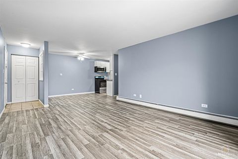 Tiny photo for 983 Crimson Court #2-206, Prospect Heights, IL 60070 (MLS # 12608835)