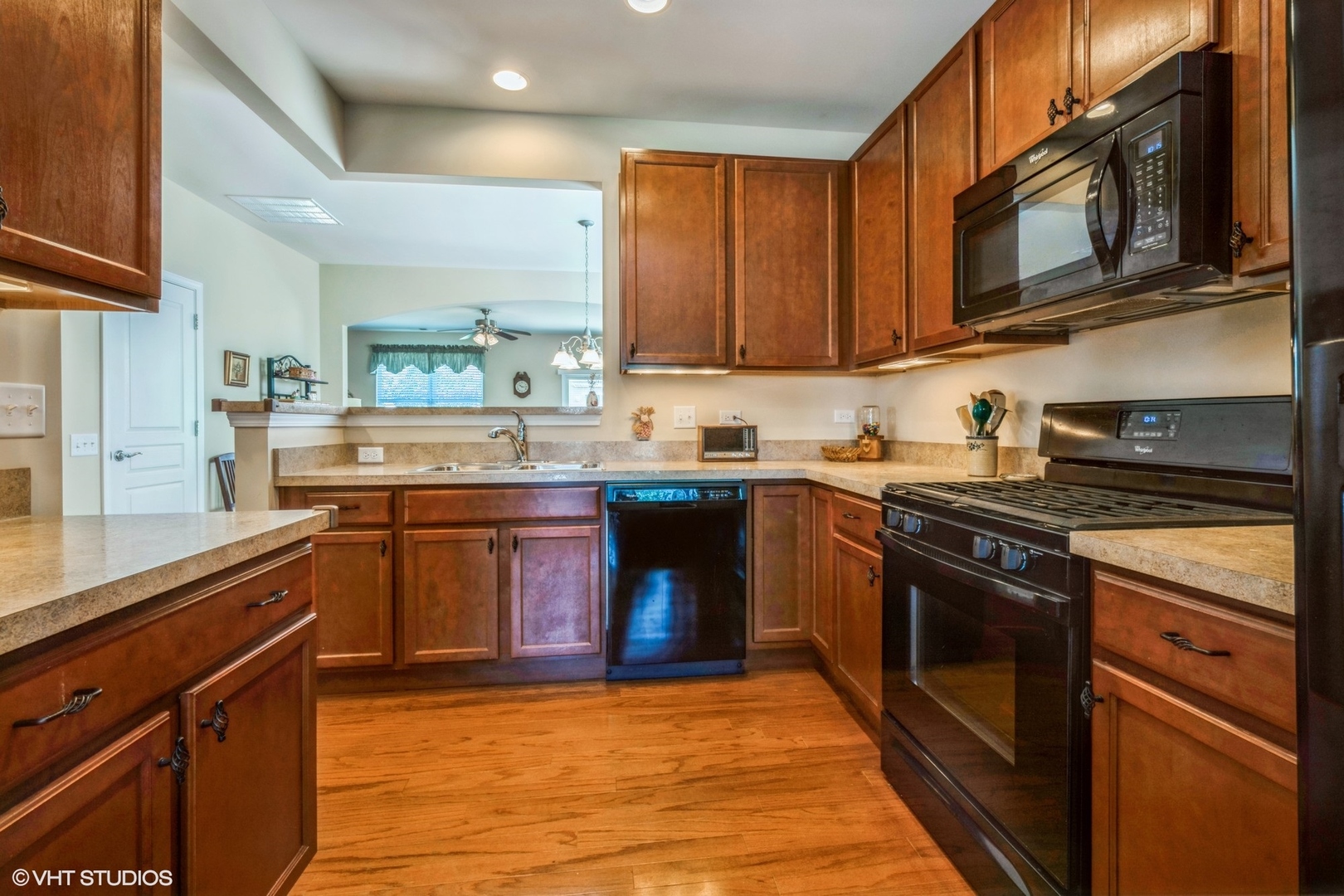 3172 Eastbank Circle
