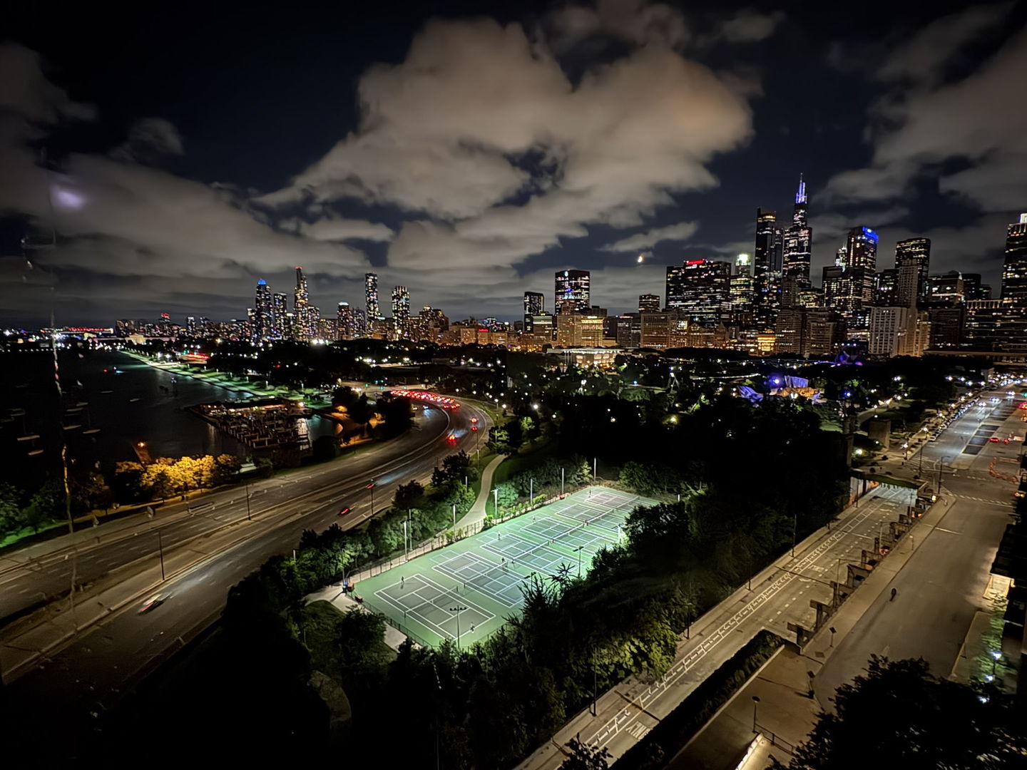 Chicago, Illinois 60601, United States, 1 Bedroom Bedrooms, ,2 BathroomsBathrooms,Residential,Active,202774