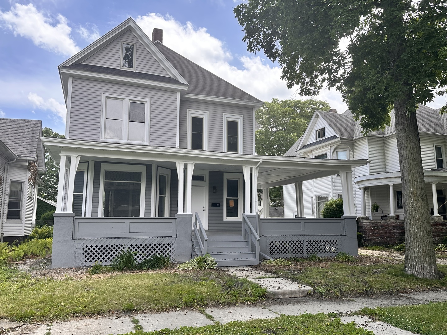 105 W Wilson Street