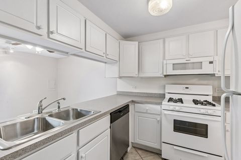 Tiny photo for 15 Cour Deauville, Palos Hills, IL 60465 (MLS # 12674077)